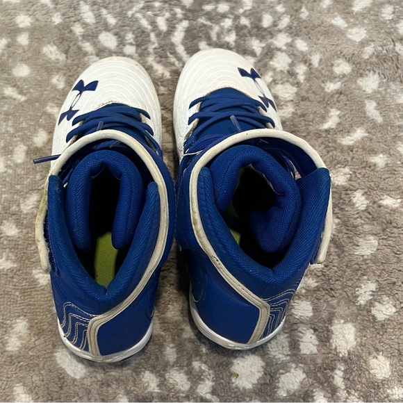 Under Armour Cleats - Picture 4 of 7